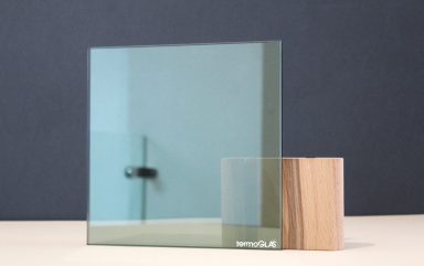 Reflektives Glas